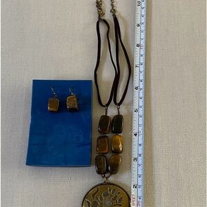 Vintage Avon 2007 Bronze-tone Medallion Tiger’s Eye Stones Necklace & Earrings